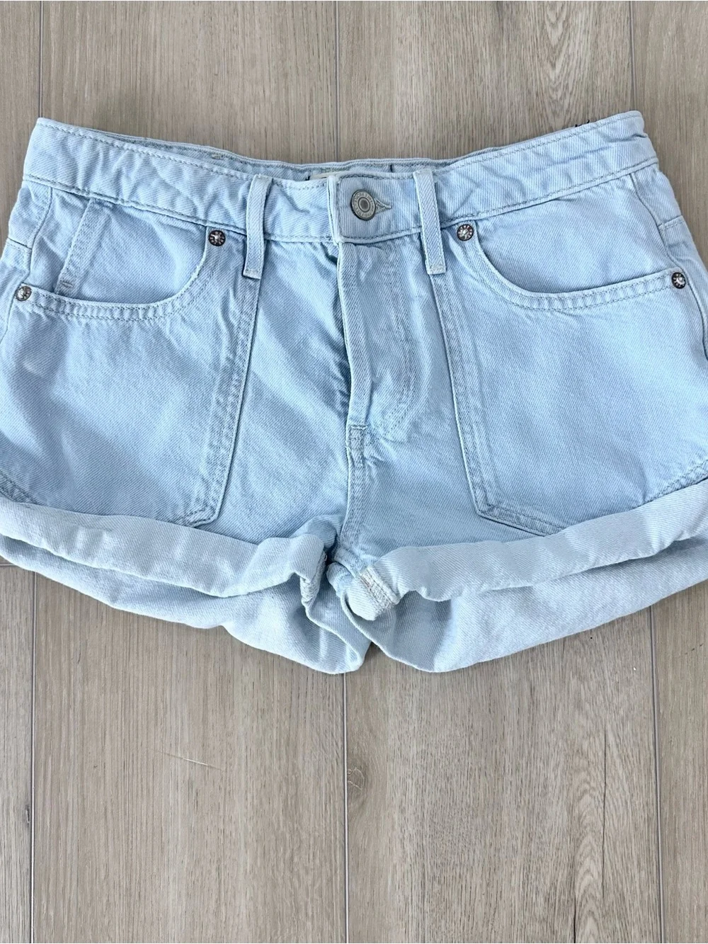 We the Free beginners luck slouch denim shorts rolled hem size 26